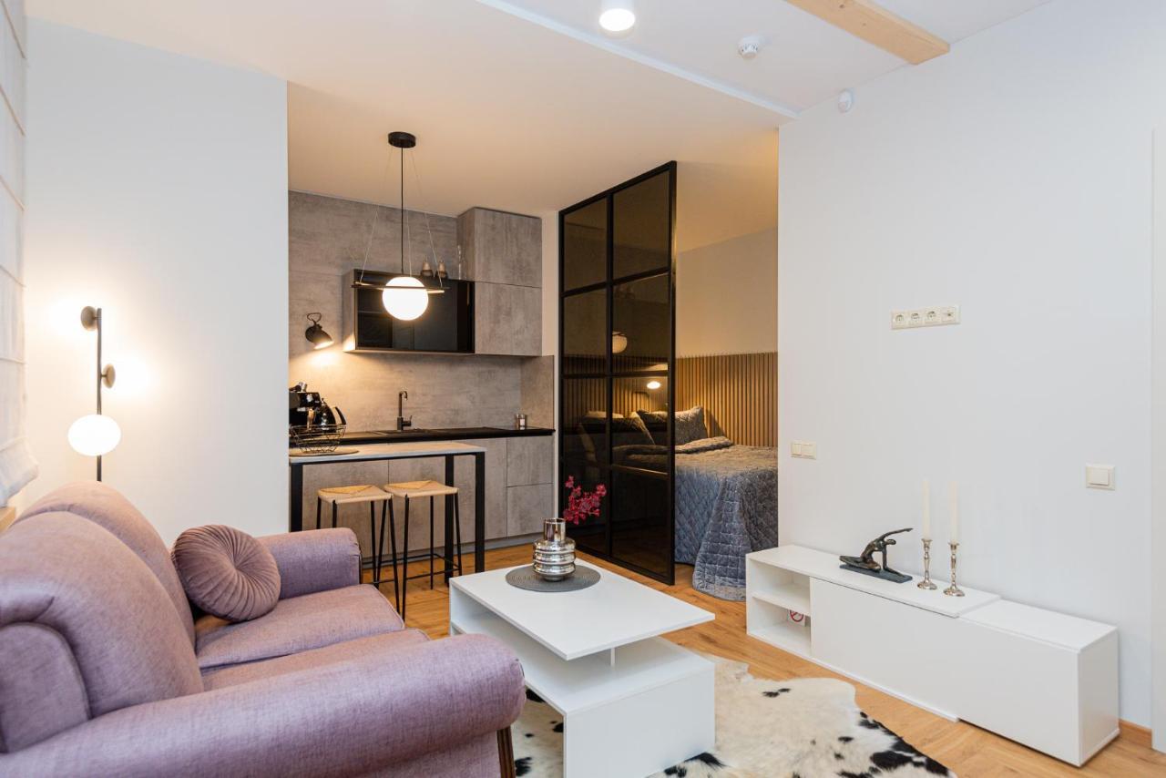 Memel Townhouse Apartamentai كلابيدا المظهر الخارجي الصورة